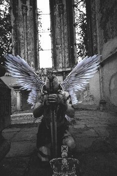 Tribut to the Queen Christian Tschierske