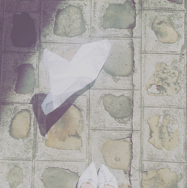 Paris / poétique du trottoir / drapé, draperie Laetitia Guillet