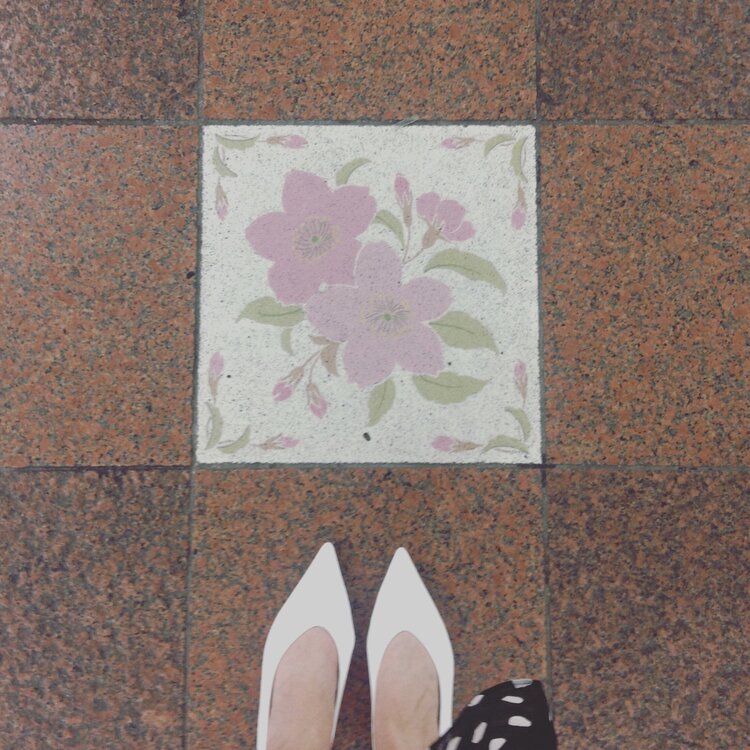 Tokyo / poétique du trottoir / drapé, draperie Laetitia Guillet
