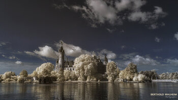 Schweriner Schloss in Infrarot Berthold Walheim