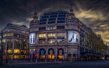 Les Grands Magasins au petit matin Théo CASTILLON