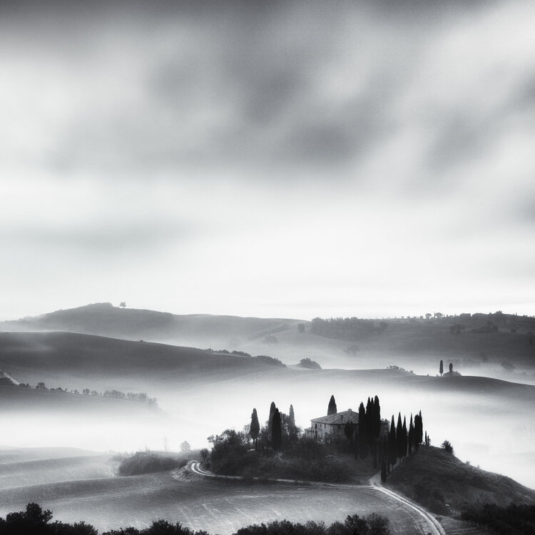 Dissolving mist before the dawn Karim Carella
