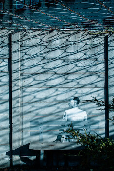 “Mon dieu faites-moi un oiseau que je puisse m’envoler loin loin d’ici.” Vincent Lecoq