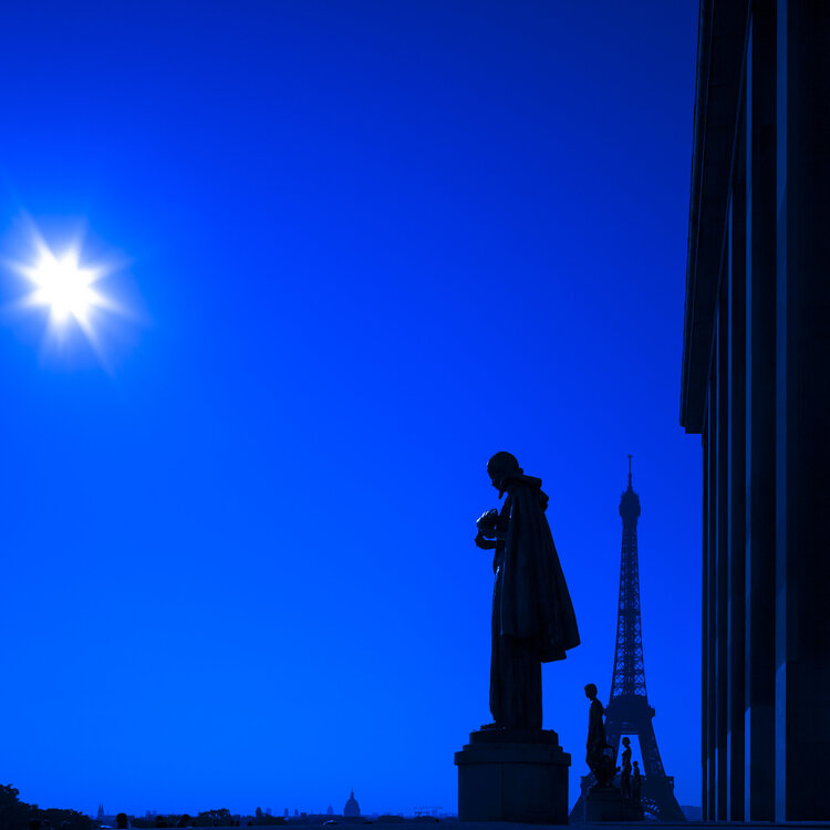 Tour Eiffel depuis le Trocadéro Bleu bruno houdayer