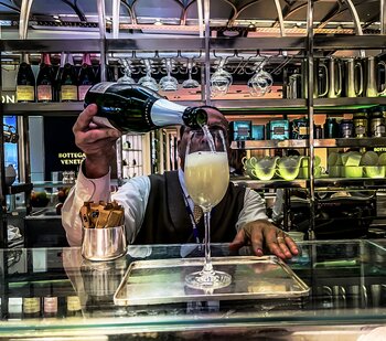 Luxury Livia Küffner