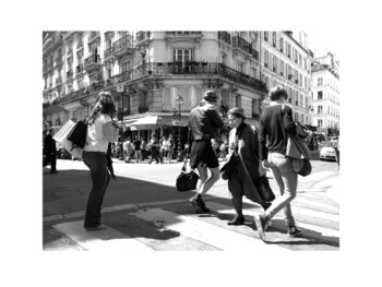 Crossing in Marais I Paris Marijon Walter