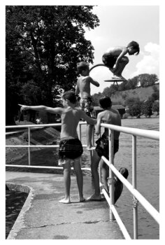 5 boys jump Marijon Walter