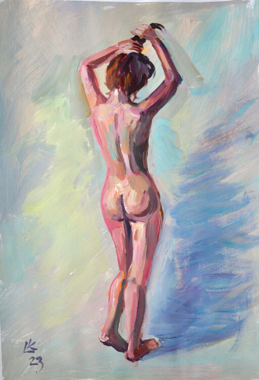 Nude woman standing back Lada Kholosho