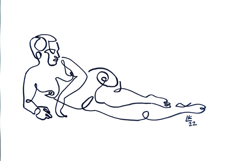 Nude woman Lada Kholosho