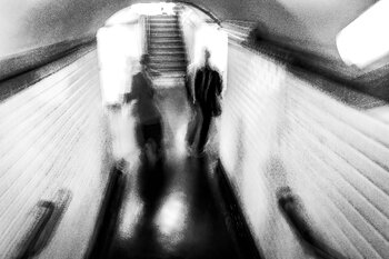 Métro insensible ou les âmes se côtoient sans jamais s'écouter. Cyril Vuillemin