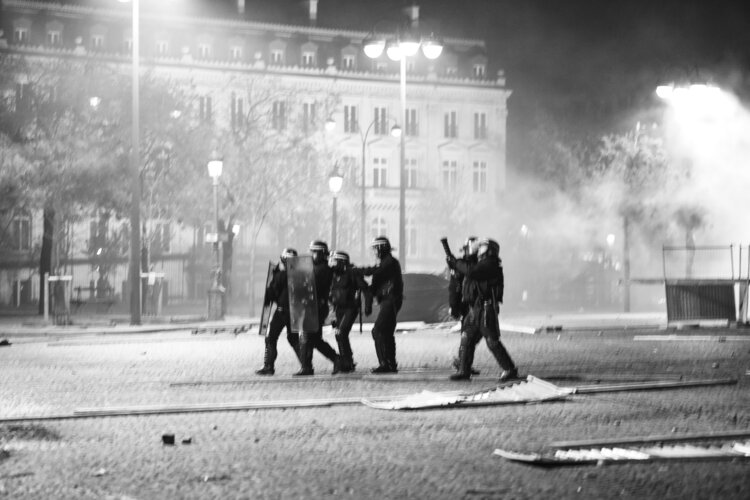 tir de lbd sur  bretons insoumis Cyril Vuillemin