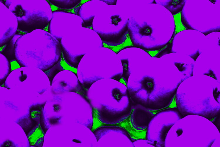 des symboles fantastiques   de couleur  mauve  déco, humour détente Chantal Gayaud
